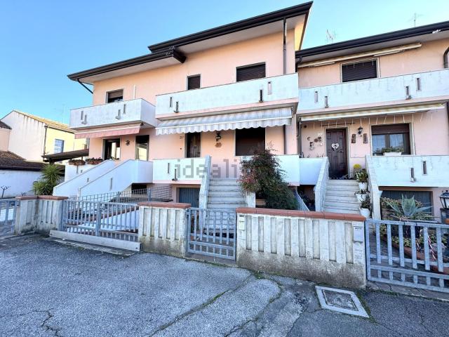 Villetta a schiera in vendita di 131 m² in Via Roma, 5