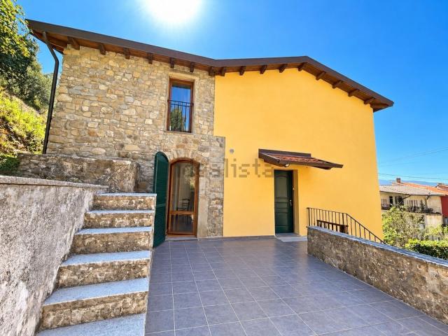 Villetta a schiera in vendita di 131 m² in Via Vezzale, 2