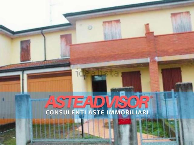 Villetta a schiera in vendita di 132 m² in Via Guastalla, 201