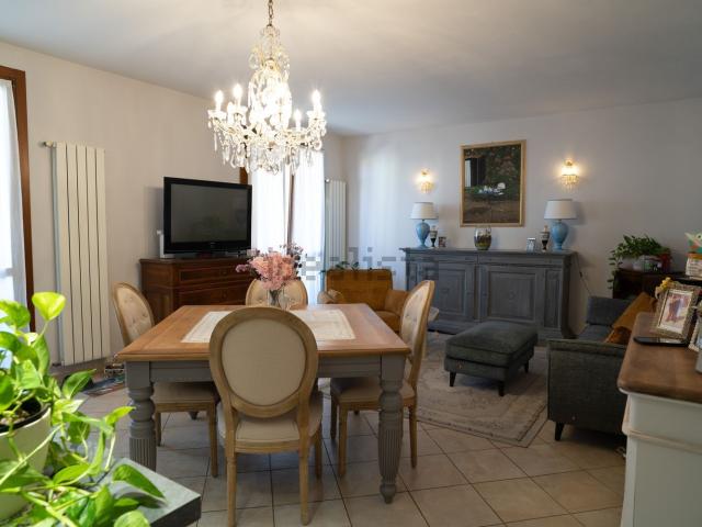 Villetta a schiera in vendita di 132 m² in Via Dotti Carlo Francesco, 34