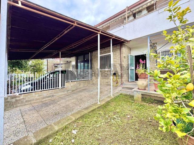Villetta a schiera in vendita di 132 m² in Via Onorato Carlandi, 79