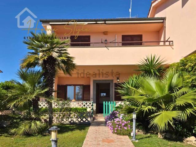 Villetta a schiera in vendita di 132 m² in Via Oceano Atlantico