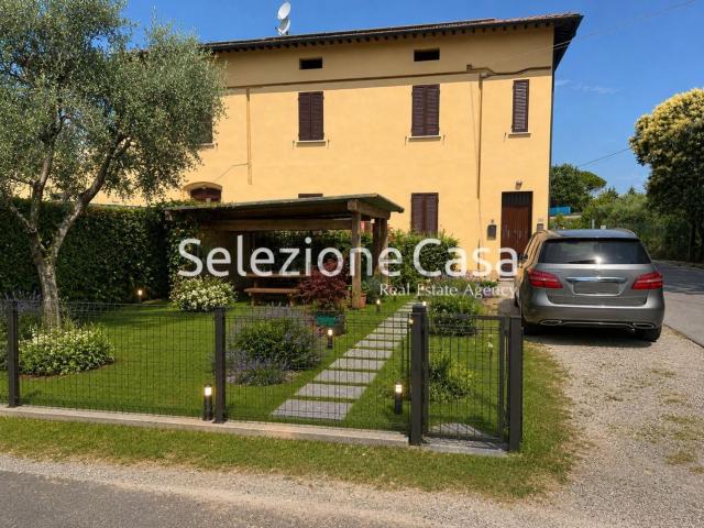 Villetta a schiera in vendita di 132 m² in Via Francesca Sud