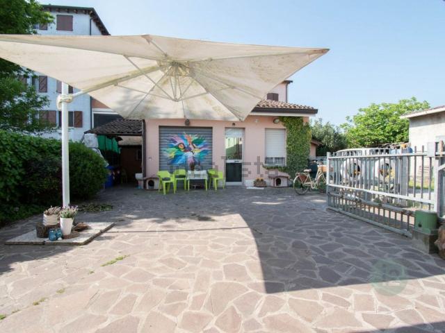 Villetta a schiera in vendita di 134 m² in Via I. Martinelli