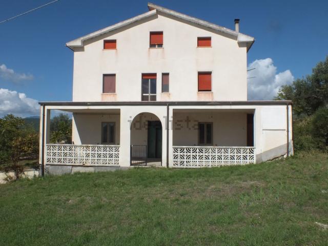 Villetta a schiera in vendita di 134 m² in Frazione Salce, 21