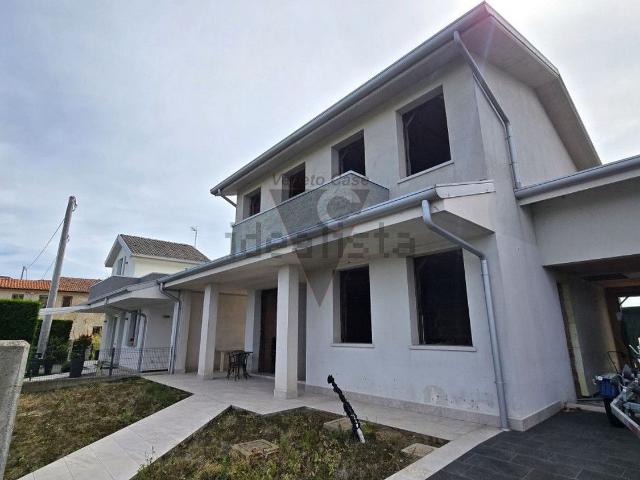 Villetta a schiera in vendita di 135 m²