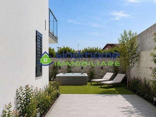 Villetta a schiera in vendita di 135 m² in Via Casalanno