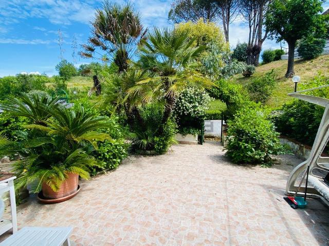 Villetta a schiera in vendita di 135 m² in Via Ceracoli, 492
