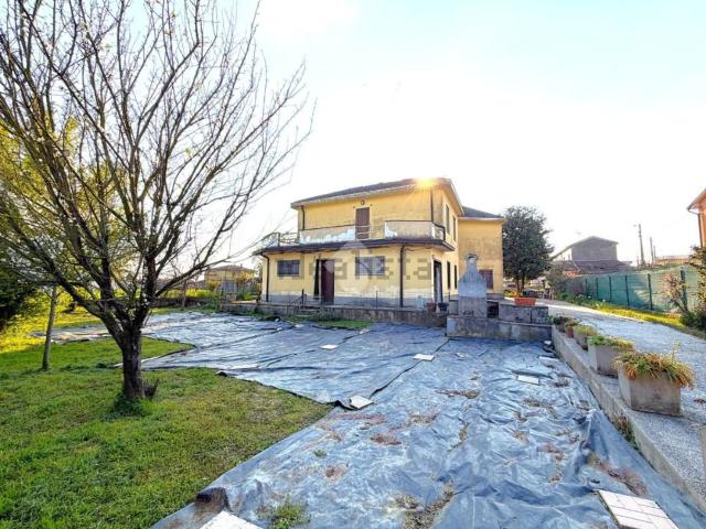Villetta a schiera in vendita di 135 m² in Via Giacomo Matteotti