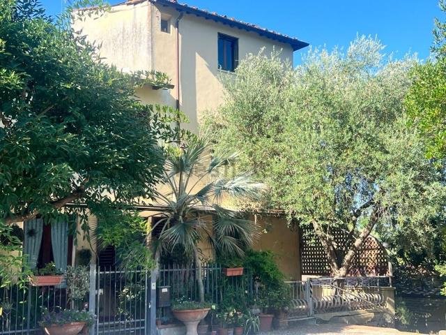 Villetta a schiera in vendita di 135 m² in Via Di Vicopelago, 55100