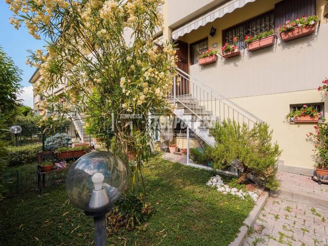 Villetta a schiera in vendita di 135 m² in Via Federico Fellini, 62