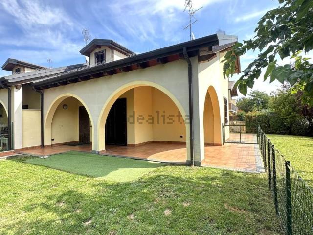 Villetta a schiera in vendita di 135 m² in Via Mozart, 17