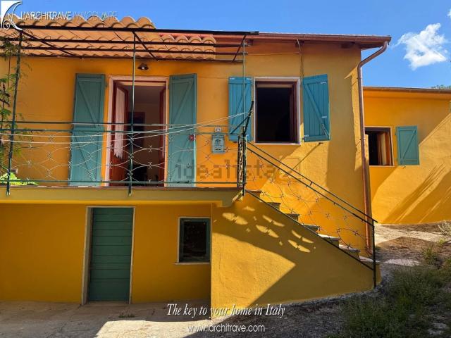 Villetta a schiera in vendita di 135 m² in Via Statale Cerreto, 63