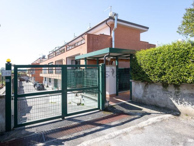 Villetta a schiera in vendita di 135 m² in Via Roccalumera
