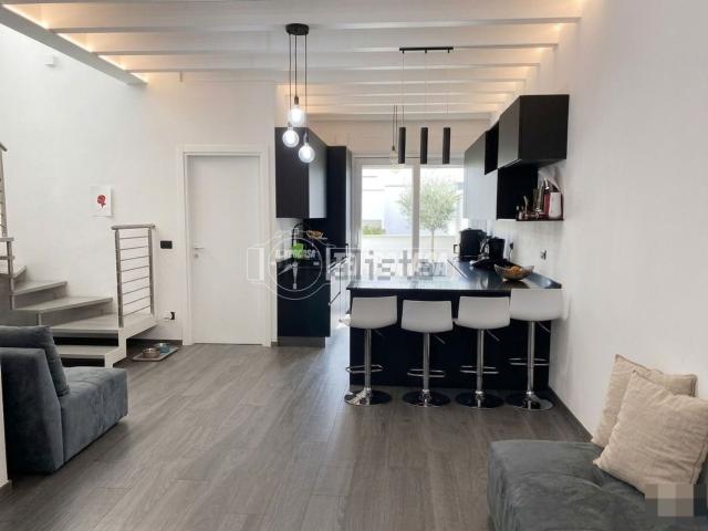 Villetta a schiera in vendita di 135 m² in Via Zivieri