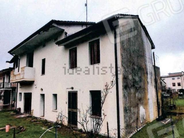 Villetta a schiera in vendita di 136 m² in Via Cortina, 2