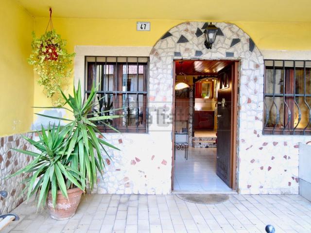 Villetta a schiera in vendita di 136 m² in Via Capitello, 47