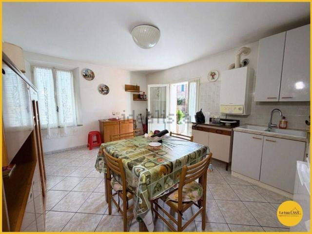 Villetta a schiera in vendita di 136 m² in Via Nazionale, 36