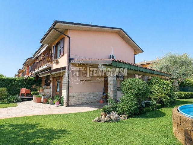 Villetta a schiera in vendita di 136 m² in Via P. Catanea, 2