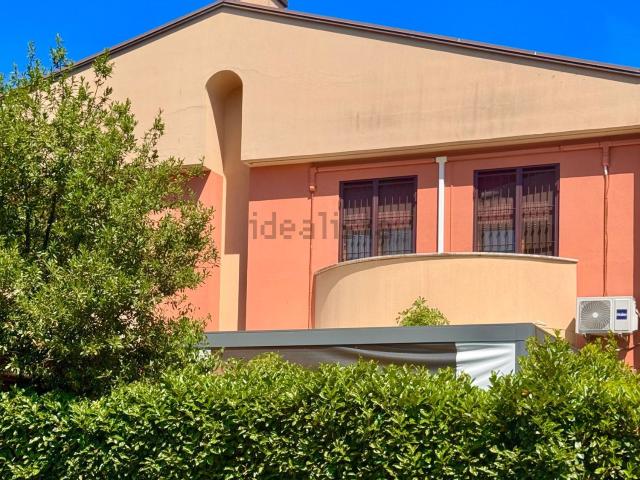 Villetta a schiera in vendita di 137 m² in Via dell&apos Ontano, 3