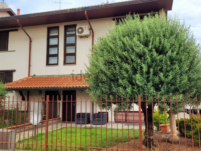 Villetta a schiera in vendita di 137 m² in Via Piave