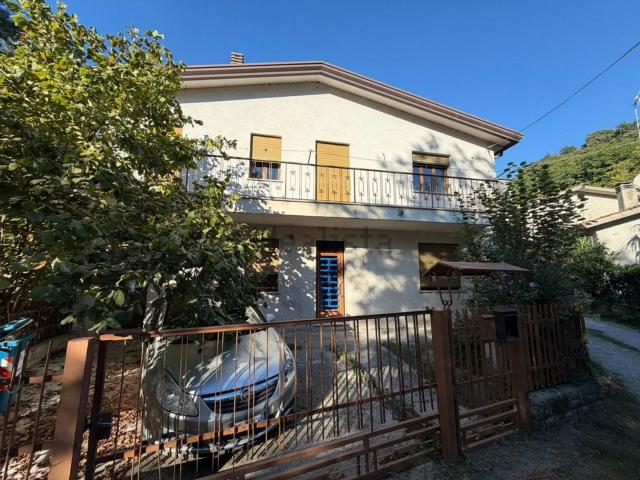 Villetta a schiera in vendita di 138 m² in Via De Gasperi