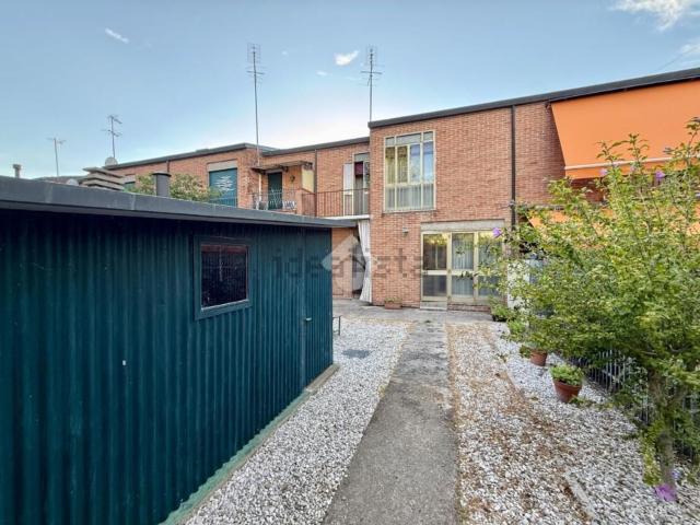 Villetta a schiera in vendita di 138 m² in Via Jacopo Filiasi