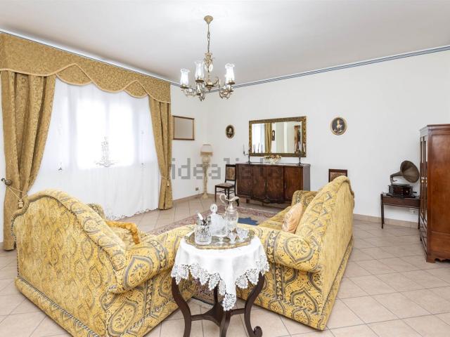 Villetta a schiera in vendita di 139 m² in Via Alcide De Gasperi, 8