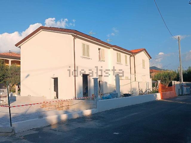 Villetta a schiera in vendita di 139 m² in Via Salicello, 1