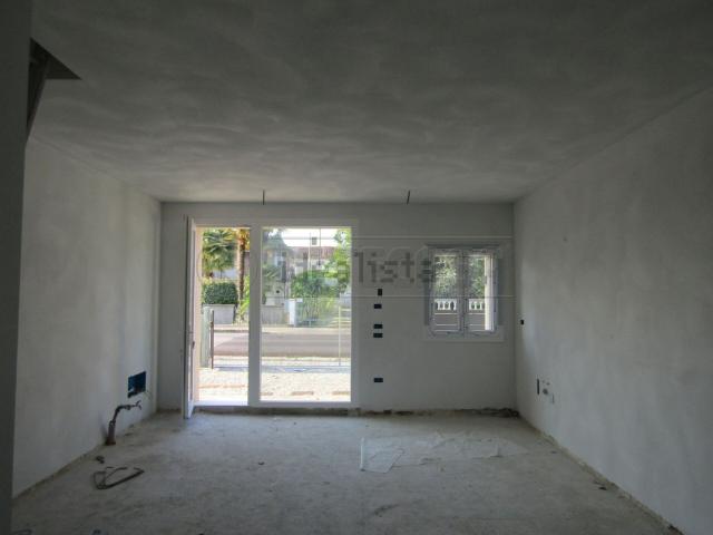Villetta a schiera in vendita di 140 m² in Via Desman