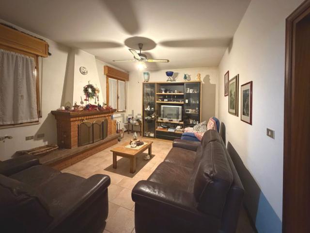 Villetta a schiera in vendita di 140 m² in Via Candelosa, 30