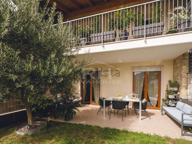 Villetta a schiera in vendita di 140 m² in Via Benaco