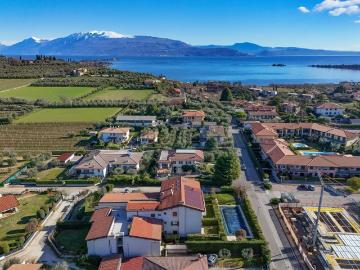 Villetta a schiera in vendita di 140 m² in Via Benaco