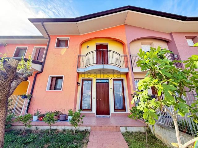Villetta a schiera in vendita di 140 m² in Via Giuseppe Garibaldi, 52