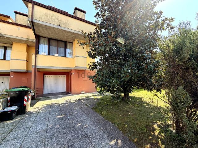 Villetta a schiera in vendita di 140 m² in Via Giuseppe Garibaldi
