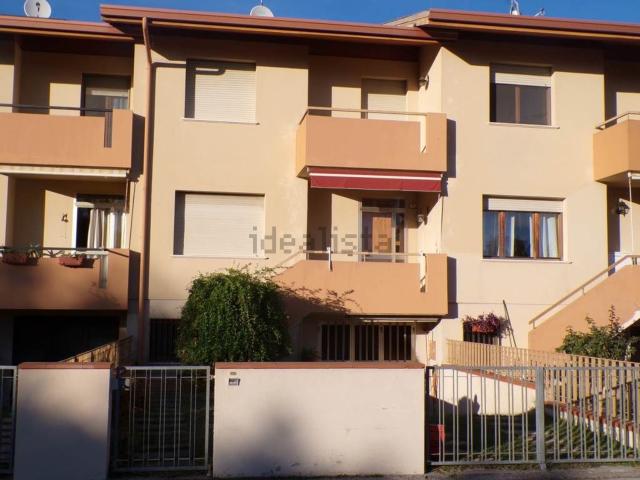 Villetta a schiera in vendita di 140 m² in Via Giacomo Puccini, 9