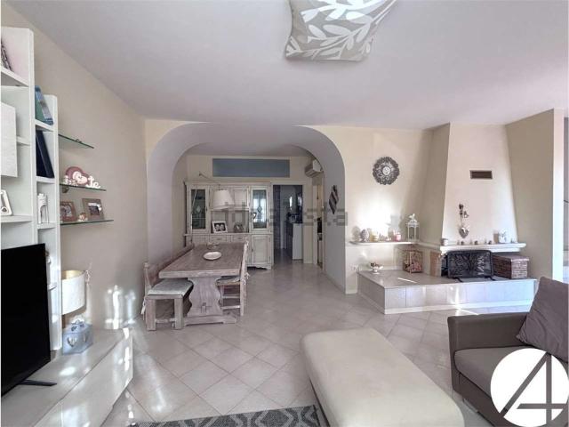 Villetta a schiera in vendita di 140 m² in Via dei Frosini, 3
