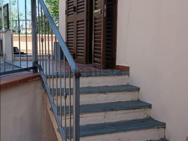 Villetta a schiera in vendita di 140 m² in Via del Pino