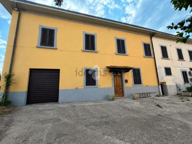 Villetta a schiera in vendita di 140 m² in Via del Pinaccio, 171