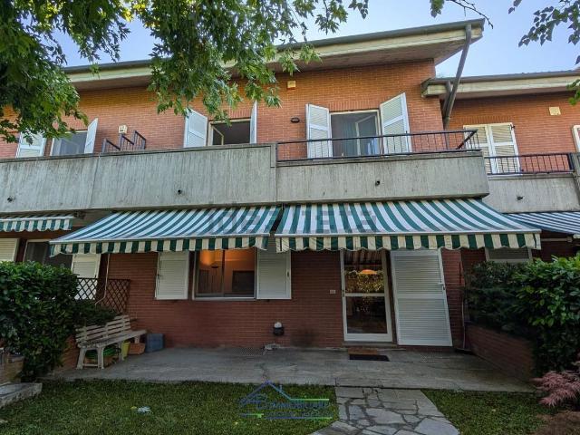 Villetta a schiera in vendita di 140 m² in Via delle Robinie
