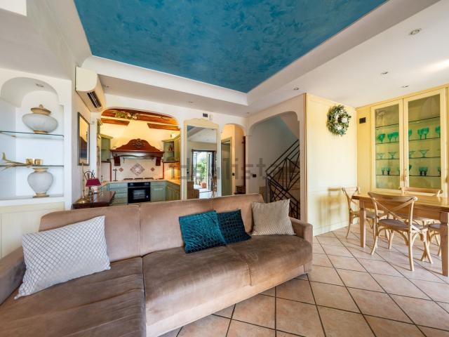 Villetta a schiera in vendita di 140 m² in Via di Marco Simone