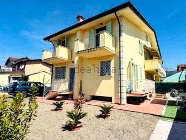 Villetta a schiera in vendita di 140 m² in Via Flavio Torello Baracchini