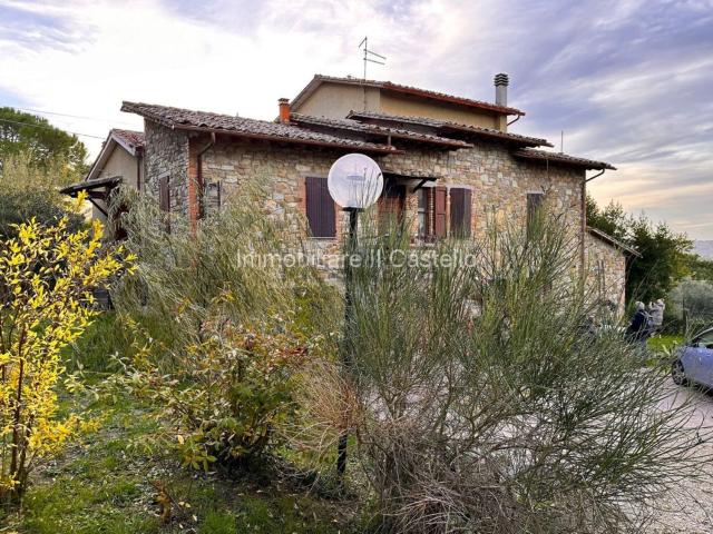Villetta a schiera in vendita di 140 m² in Via Francesco Mario Sensini