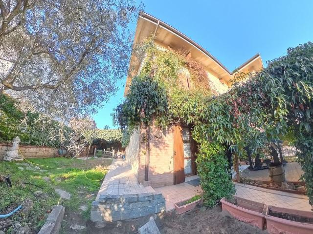 Villetta a schiera in vendita di 140 m² in Via Ludovico Ariosto
