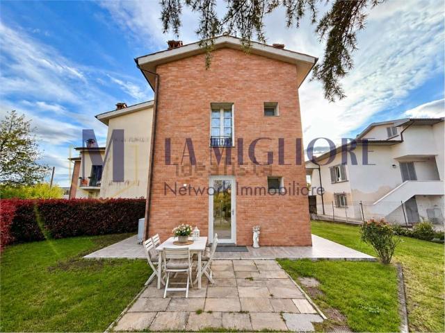 Villetta a schiera in vendita di 140 m² in Via Montalese, 96