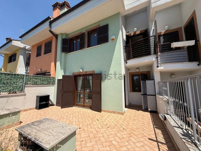 Villetta a schiera in vendita di 140 m² in Via Madonna degli Angeli, 15