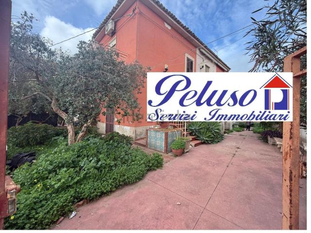 Villetta a schiera in vendita di 140 m² in Via Maria Santissima del Rosario