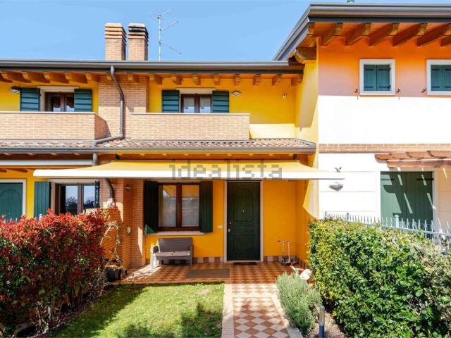 Villetta a schiera in vendita di 140 m² in Via Martiri delle Foibe, 31