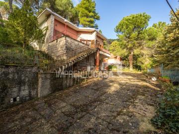 Villetta a schiera in vendita di 140 m² in Via S.M. 12, 12