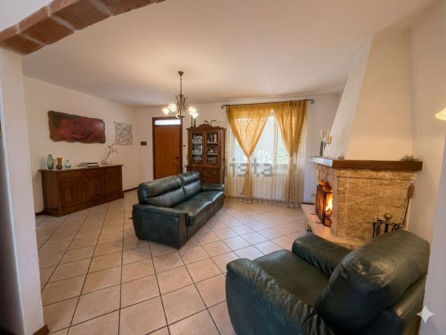 Villetta a schiera in vendita di 140 m² in Via Salaiola